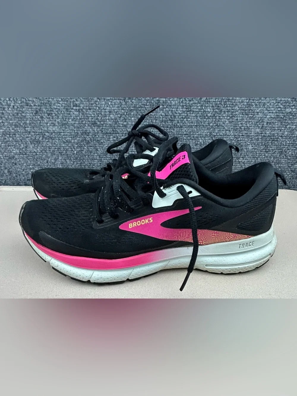 Brooks Trace 3 women’s lightweight running shoes sneakers size 8